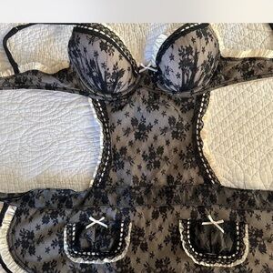 Victoria’s Secret lingerie/halloween costume